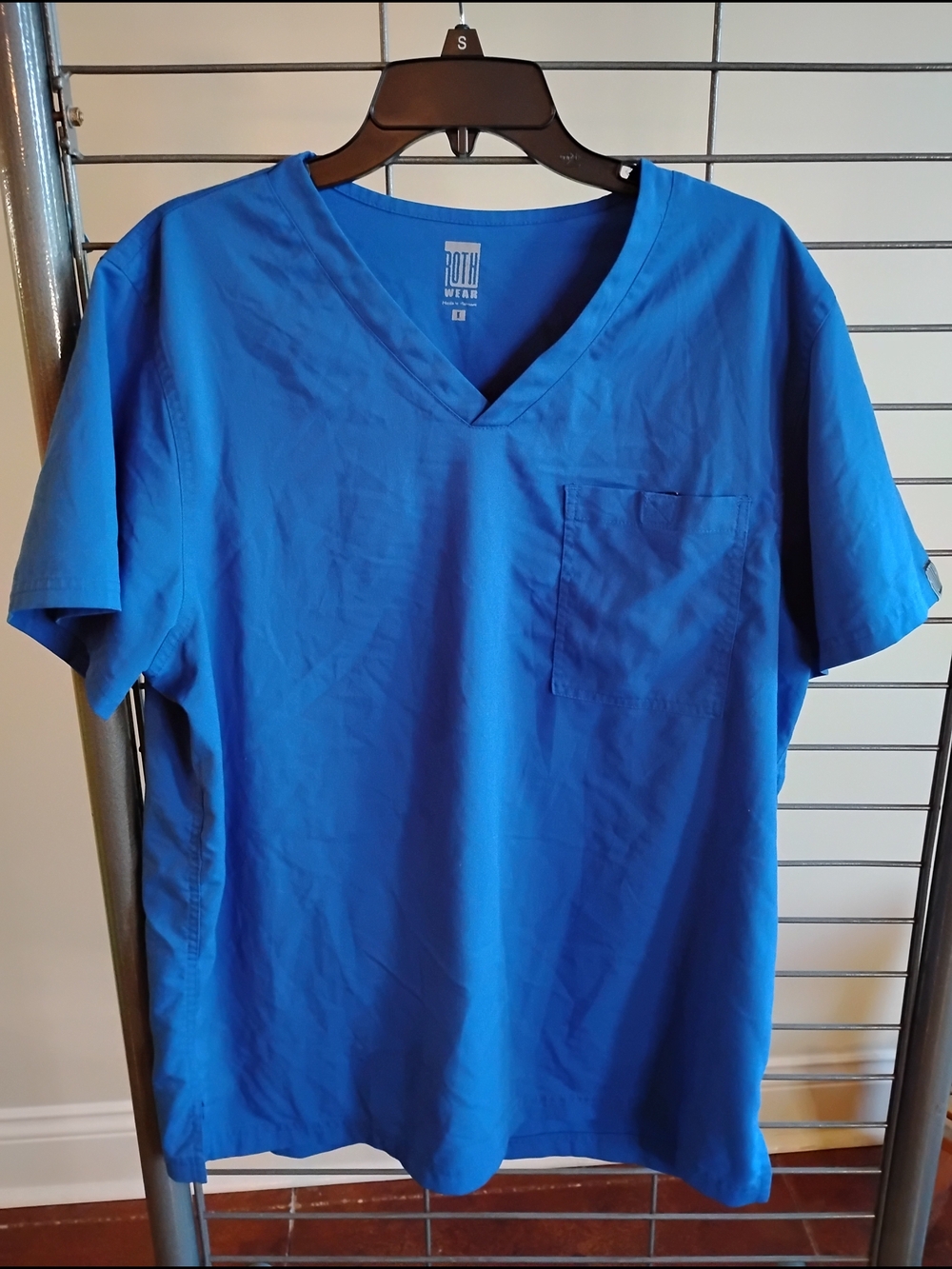 Men’s Scubs‎ V-Neck Pocket Tee — Blue by